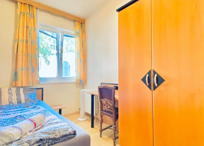 Affordable Rooms, 10-min To Lugner Apartment