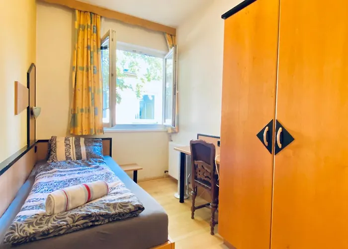 Affordable Rooms, 10-min To Lugner * Vienna