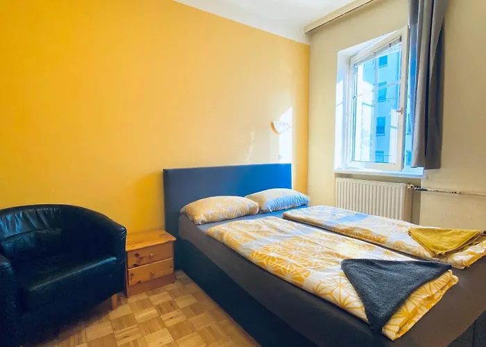 Affordable Rooms, 10-min To Lugner *