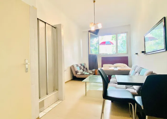 Affordable Rooms, 10-min To Lugner Vienna