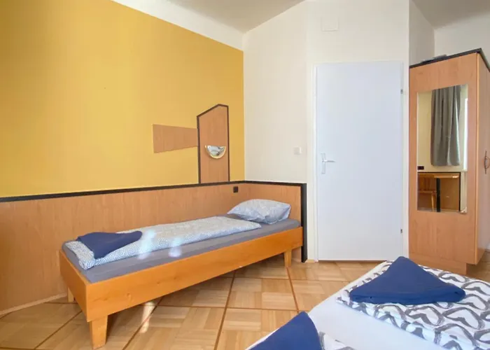 Affordable Rooms, 10-min To Lugner * Vienna
