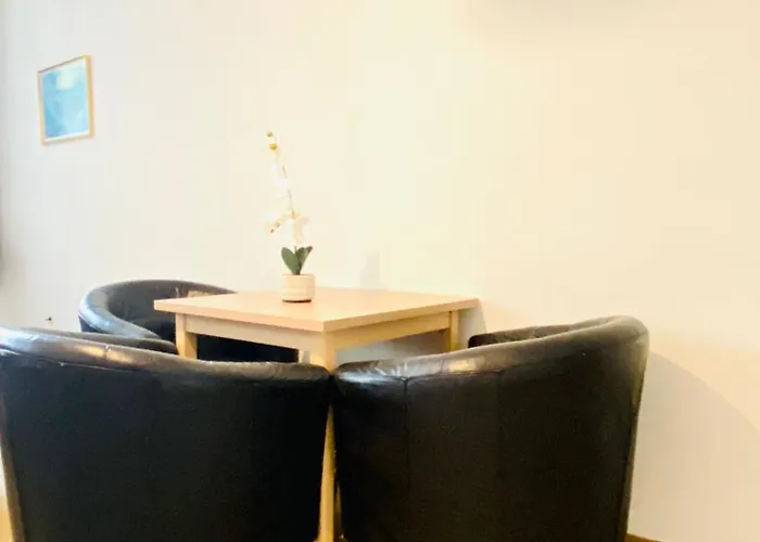 Affordable Rooms, 10-min To Lugner * Vienna