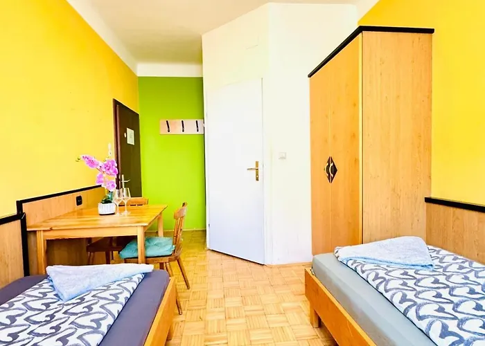 Affordable Rooms, 10-min To Lugner Vienna