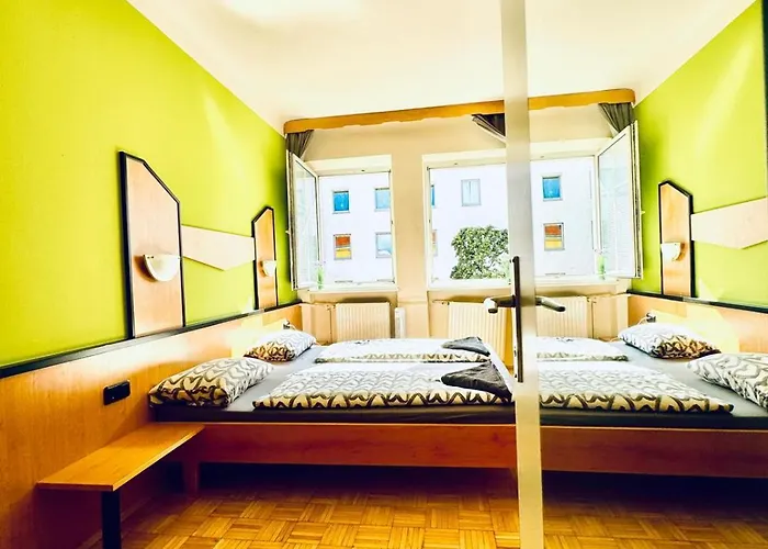 Affordable Rooms, 10-min To Lugner * Vienna