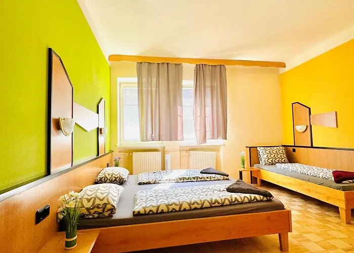 Affordable Rooms, 10-min To Lugner Apartment *