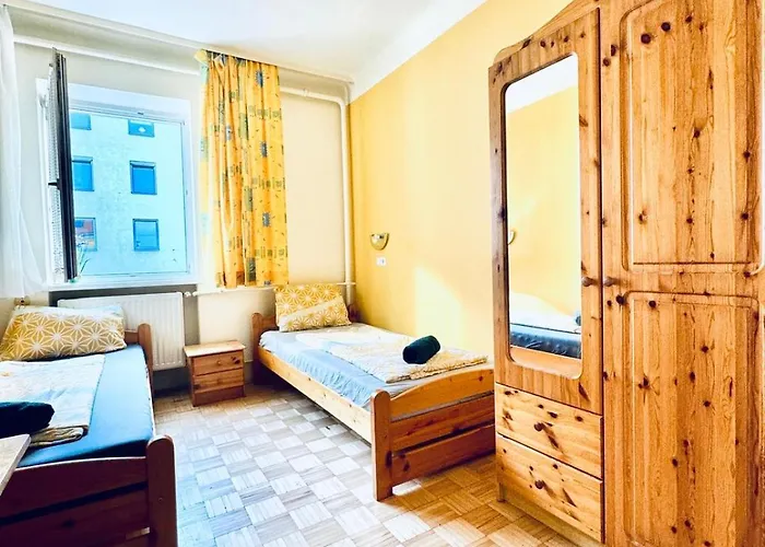 Apartment Affordable Rooms, 10-min To Lugner *