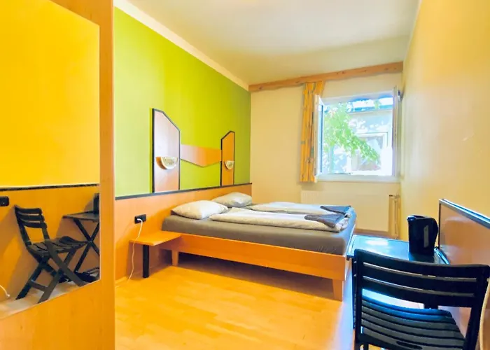 Apartment Affordable Rooms, 10-min To Lugner Vienna