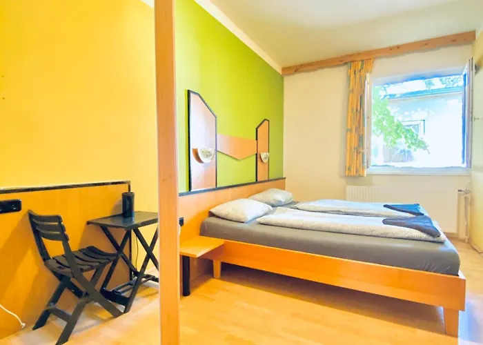 Affordable Rooms, 10-min To Lugner Vienna
