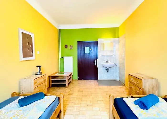 Affordable Rooms, 10-min To Lugner Apartment *