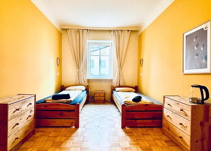 Apartment Affordable Rooms, 10-min To Lugner Vienna