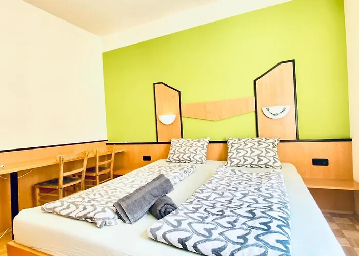 Apartment Affordable Rooms, 10-min To Lugner Vienna